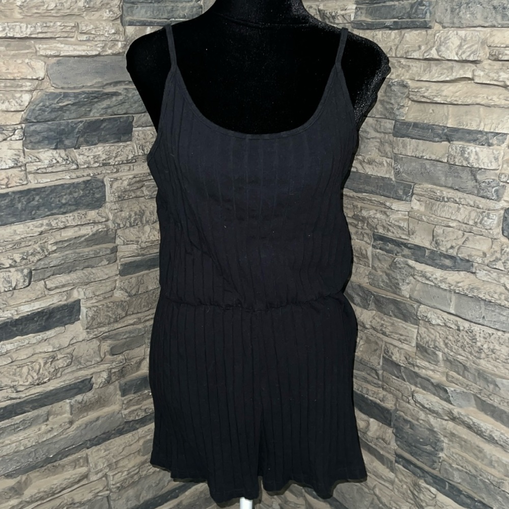 SHEIN EZwear Textured Casual Romper
